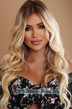215539 - Julieth Age: 39 - Brazil