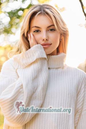 216931 - Anna Age: 22 - Ukraine