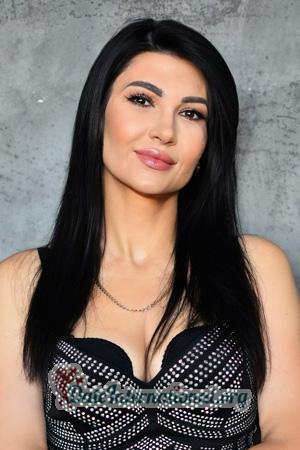 225257 - Yuliia Age: 47 - Ukraine