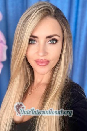 225271 - Valentina Age: 41 - Ukraine