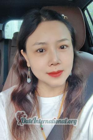 225872 - Lily Age: 48 - China