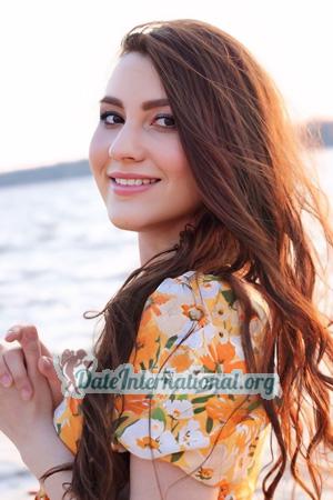 225905 - Oleksandra Age: 22 - Ukraine