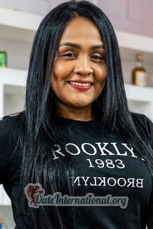 228100 - Gina Age: 37 - Colombia