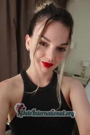 228752 - Yuliia Age: 31 - Ukraine